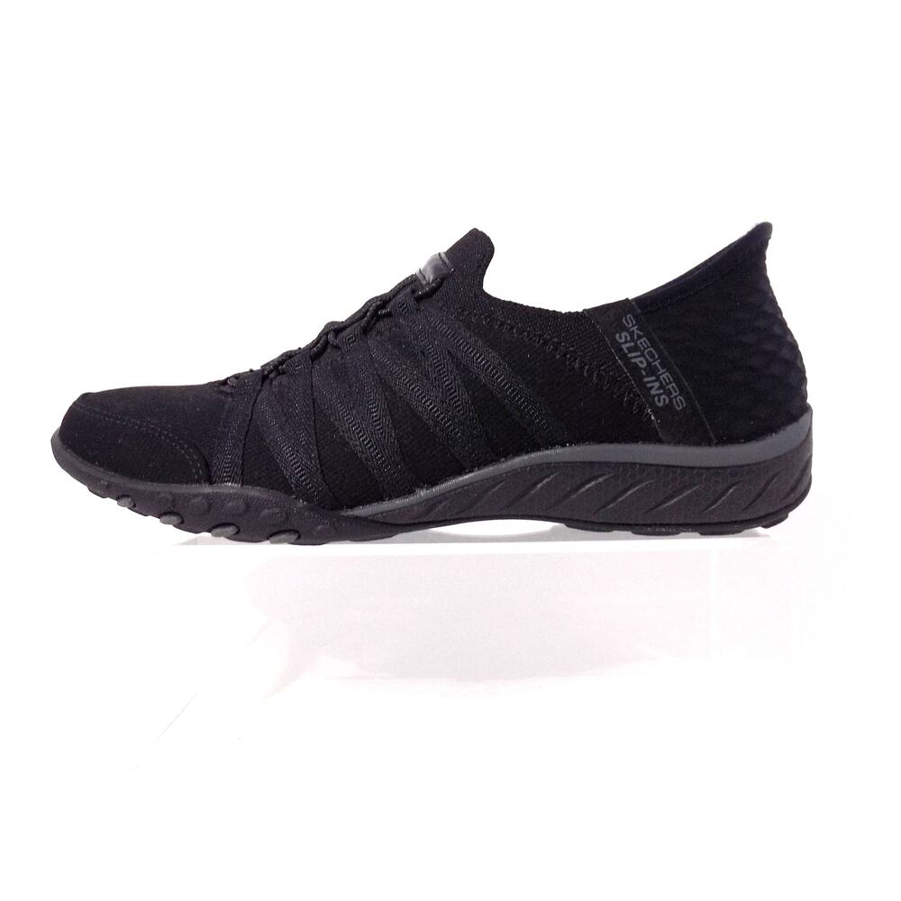 Skechers Women's Breathe-Easy Roll-With-Me Black Shoes- Size 6.5